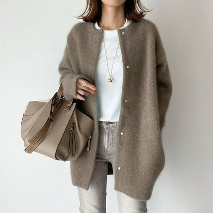 SVEA | Silvia Warme und Elegante Strickjacke