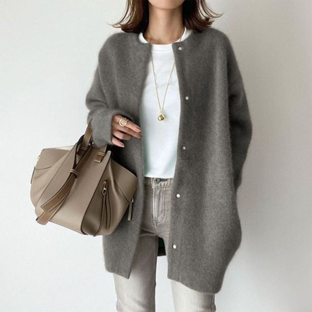 SVEA | Silvia Warme und Elegante Strickjacke