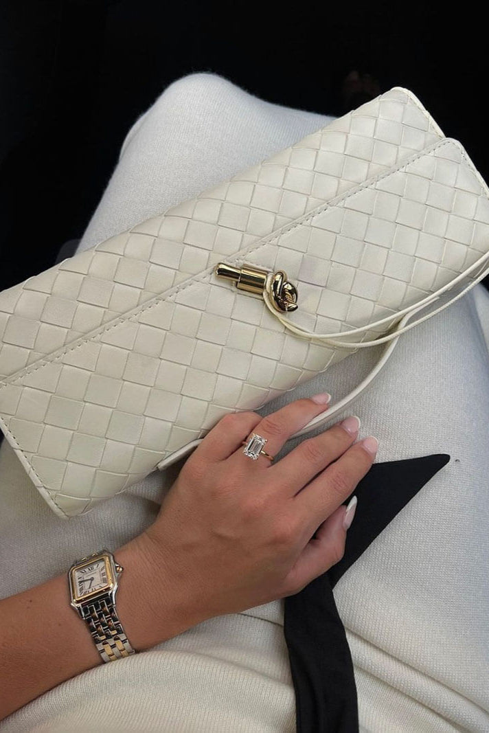 Jane | Clutch mit Goldknoten-Detail